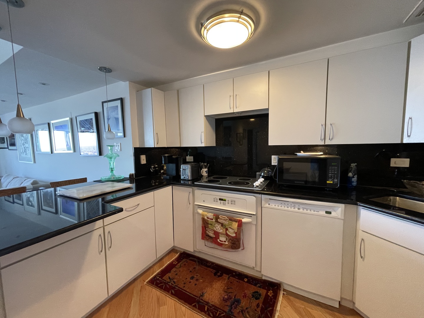 175 E DELAWARE Place 5403