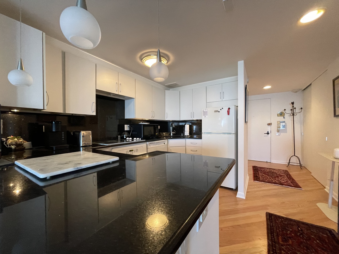 175 E DELAWARE Place 5403