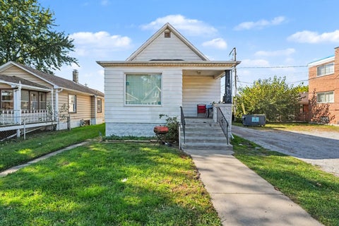 Photo of 490 Freeland Avenue, Calumet City, IL 60409 (MLS # 12795276)