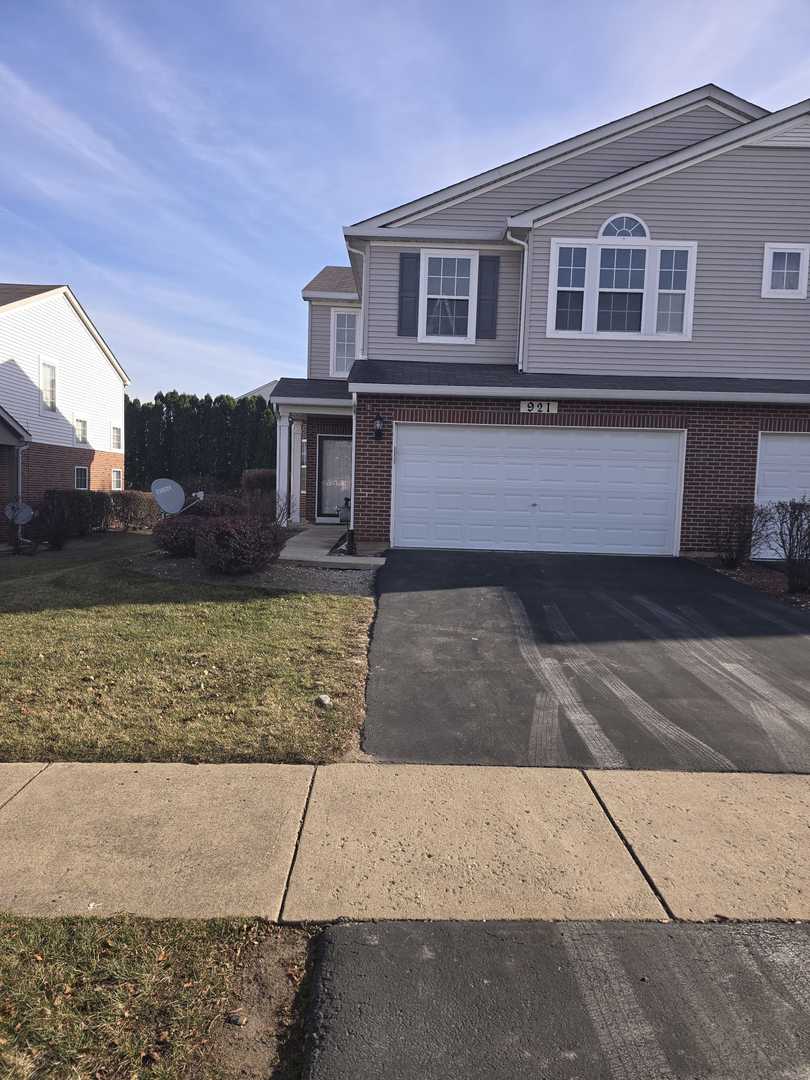 921 FIELDSIDE Drive 1231