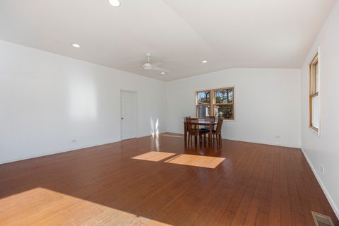 Tiny photo for Carol Stream, IL 60188 (MLS # 12608117)