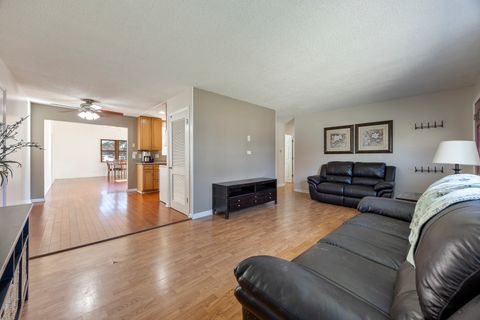 Tiny photo for Carol Stream, IL 60188 (MLS # 12608117)