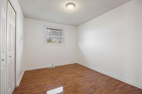 Tiny photo for Carol Stream, IL 60188 (MLS # 12608117)