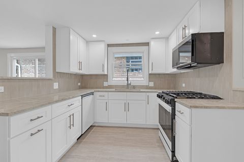 Tiny photo for 5505 N Nagle Avenue, Chicago, IL 60630 (MLS # 12646939)