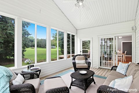 Tiny photo for 9 Bordeaux Court, Oakwood Hills, IL 60013 (MLS # 12491766)