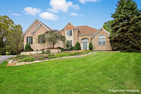 Tiny photo for 9 Bordeaux Court, Oakwood Hills, IL 60013 (MLS # 12491766)