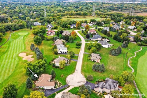 Tiny photo for 9 Bordeaux Court, Oakwood Hills, IL 60013 (MLS # 12491766)
