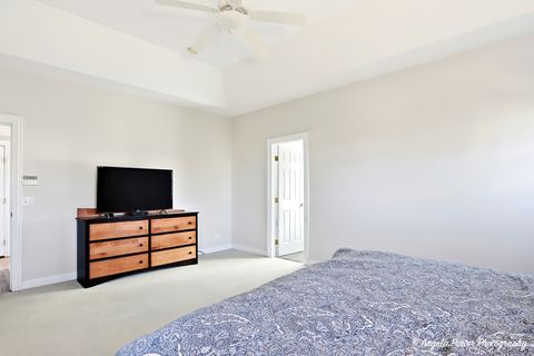 Tiny photo for 9 Bordeaux Court, Oakwood Hills, IL 60013 (MLS # 12491766)