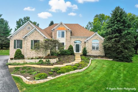 Photo of 9 Bordeaux Court, Oakwood Hills, IL 60013 (MLS # 12491766)