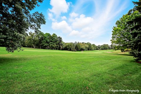 Tiny photo for 9 Bordeaux Court, Oakwood Hills, IL 60013 (MLS # 12491766)