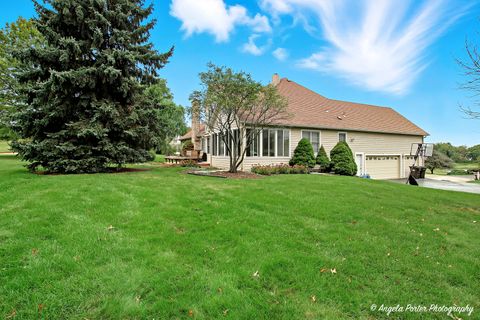 Tiny photo for 9 Bordeaux Court, Oakwood Hills, IL 60013 (MLS # 12491766)