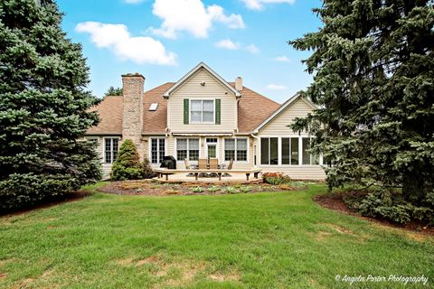 Tiny photo for 9 Bordeaux Court, Oakwood Hills, IL 60013 (MLS # 12491766)