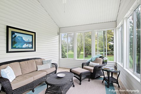 Tiny photo for 9 Bordeaux Court, Oakwood Hills, IL 60013 (MLS # 12491766)
