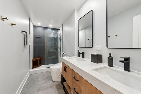 Tiny photo for 3440 N Lake Shore Drive #14B, Chicago, IL 60657 (MLS # 12630064)