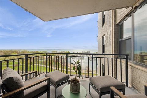 Tiny photo for 3440 N Lake Shore Drive #14B, Chicago, IL 60657 (MLS # 12630064)
