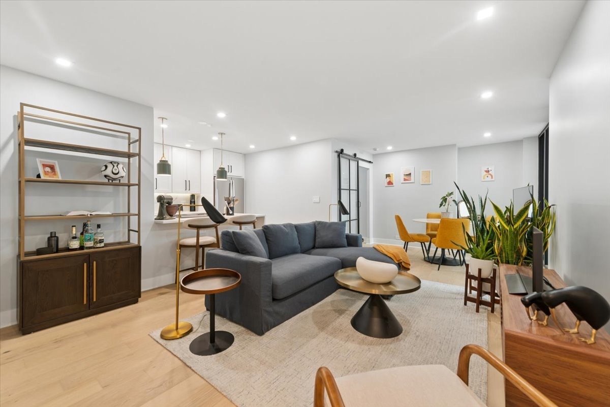 3440 N Lake Shore Drive 14B