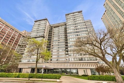 Photo of 3440 N Lake Shore Drive #14B, Chicago, IL 60657 (MLS # 12630064)