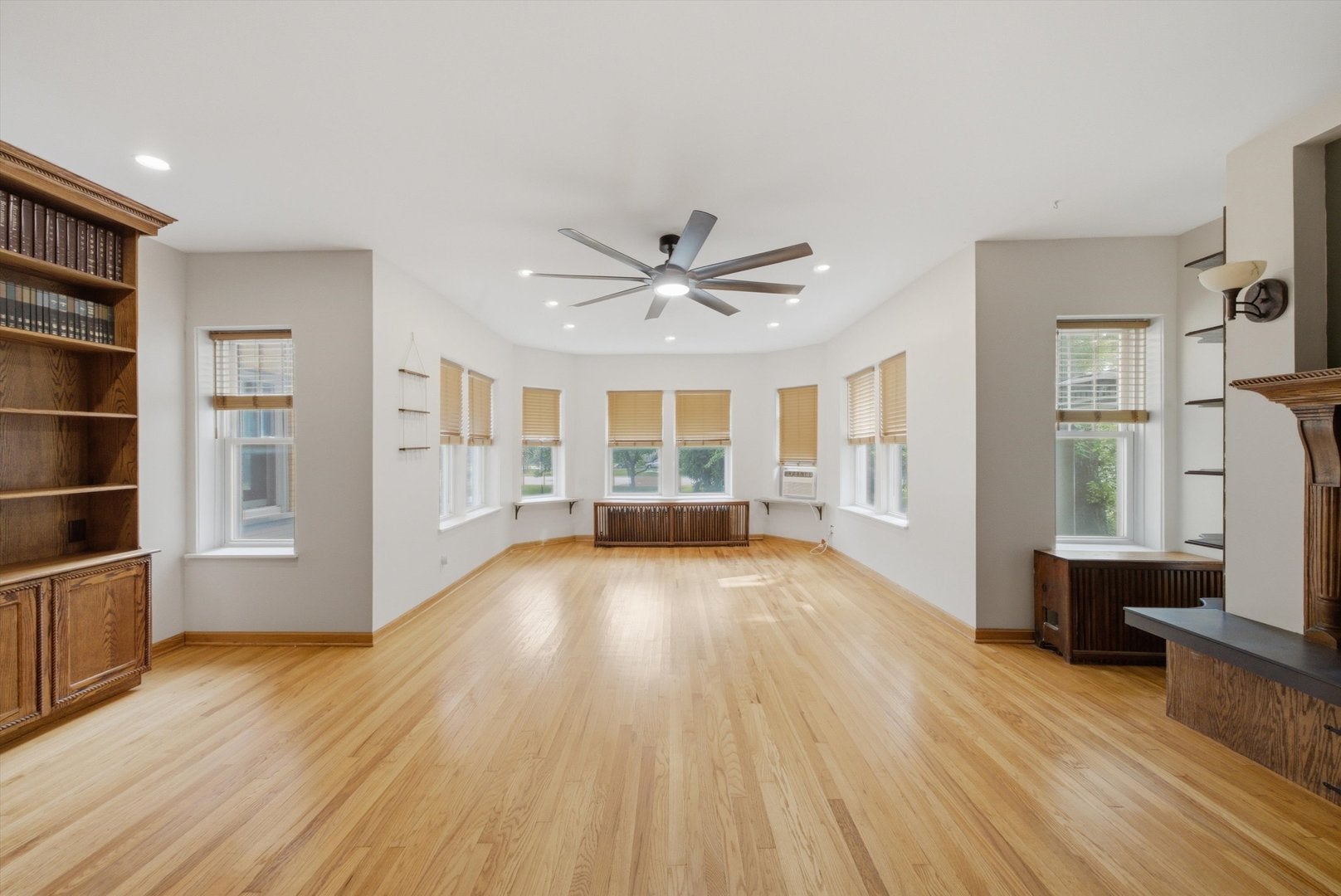 2640 W Logan Boulevard 102
