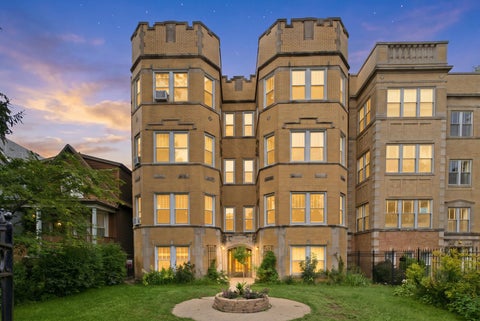 Tiny photo for 2640 W Logan Boulevard #102, Chicago, IL 60647 (MLS # 12724201)