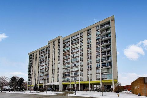 Tiny photo for 33 N Main Street #3C, Lombard, IL 60148 (MLS # 12559342)