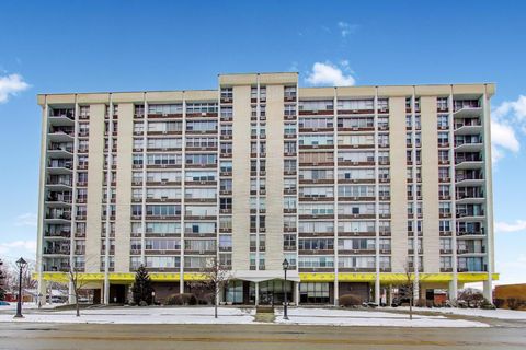 Photo of 33 N Main Street #3C, Lombard, IL 60148 (MLS # 12559342)