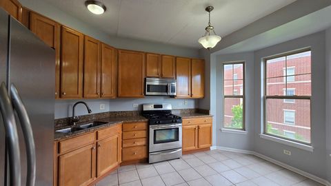 Tiny photo for 715 Astor Lane #401, Wheeling, IL 60090 (MLS # 12646844)