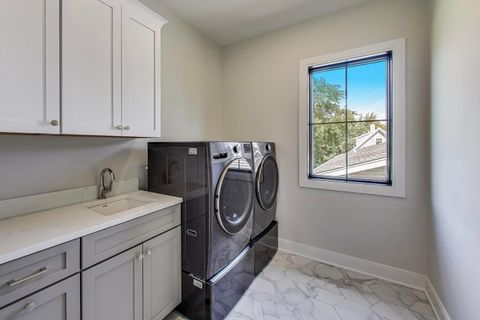 Tiny photo for 116 Oxford Avenue, Clarendon Hills, IL 60514 (MLS # 12461719)