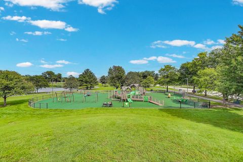 Tiny photo for 116 Oxford Avenue, Clarendon Hills, IL 60514 (MLS # 12461719)