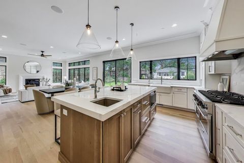 Tiny photo for 116 Oxford Avenue, Clarendon Hills, IL 60514 (MLS # 12461719)