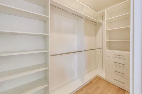 Tiny photo for 116 Oxford Avenue, Clarendon Hills, IL 60514 (MLS # 12461719)