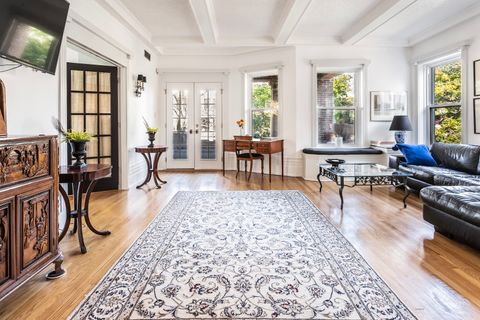 Tiny photo for 905 W Lakeside Place #2F, Chicago, IL 60640 (MLS # 12468314)