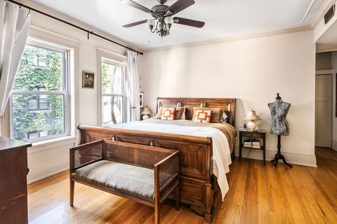 Tiny photo for 905 W Lakeside Place #2F, Chicago, IL 60640 (MLS # 12468314)