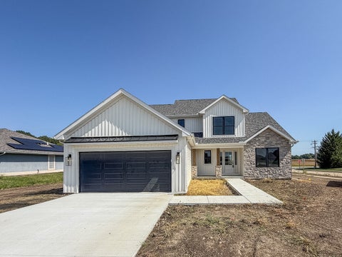 Photo of 502 N Beacon Hill Circle, Urbana, IL 61802 (MLS # 12766302)