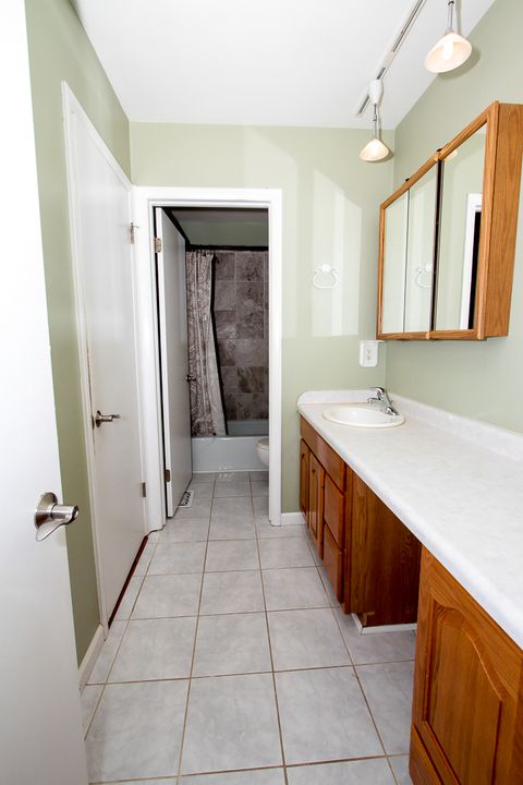 Tiny photo for 3 Garden Crescent Court, Elgin, IL 60123 (MLS # 12478374)