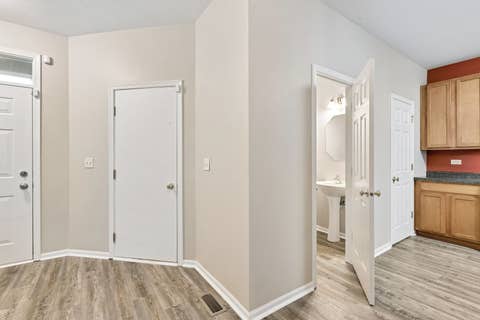 Tiny photo for 725 S Jade Lane, Round Lake, IL 60073 (MLS # 12669355)