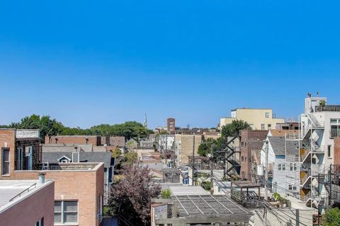 Tiny photo for 2401 N Janssen Avenue #402, Chicago, IL 60614 (MLS # 12450831)