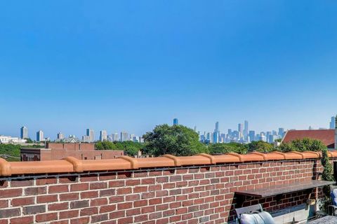 Tiny photo for 2401 N Janssen Avenue #402, Chicago, IL 60614 (MLS # 12450831)