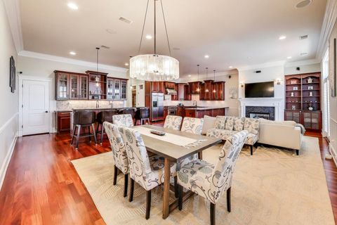 Tiny photo for 2401 N Janssen Avenue #402, Chicago, IL 60614 (MLS # 12450831)