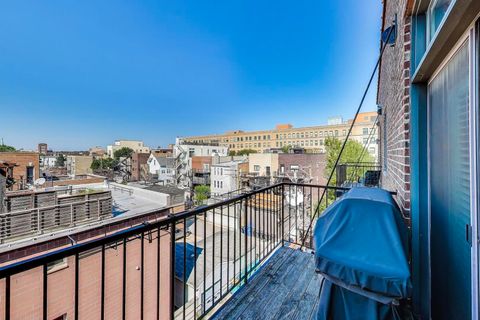 Tiny photo for 2401 N Janssen Avenue #402, Chicago, IL 60614 (MLS # 12450831)