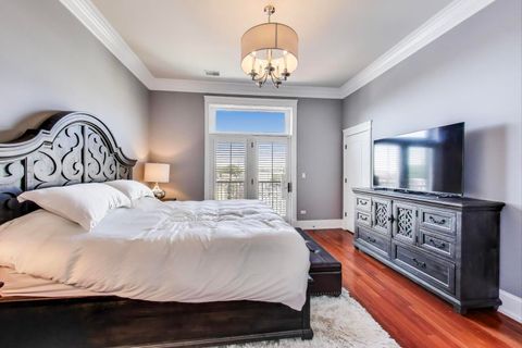 Tiny photo for 2401 N Janssen Avenue #402, Chicago, IL 60614 (MLS # 12450831)