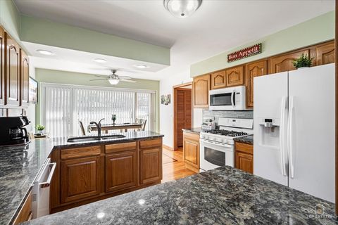 Tiny photo for 462 Mulberry Lane, Wood Dale, IL 60191 (MLS # 12584970)