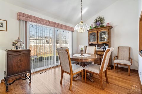 Tiny photo for 462 Mulberry Lane, Wood Dale, IL 60191 (MLS # 12584970)