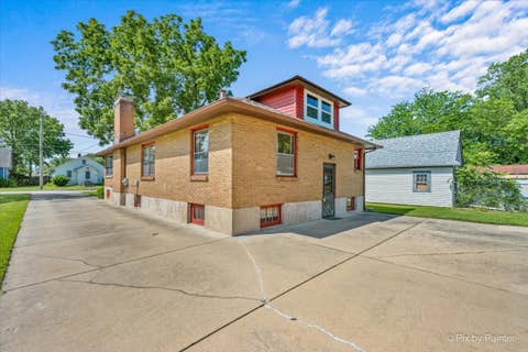 Tiny photo for 746 Parkway Avenue, Elgin, IL 60120 (MLS # 12738031)