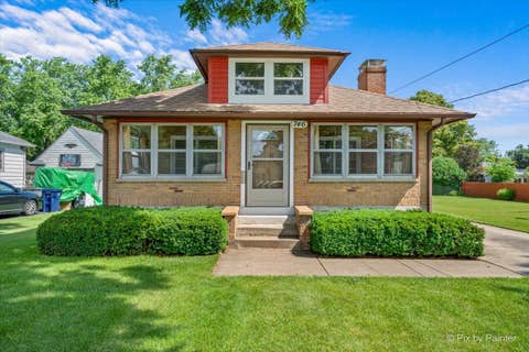 Tiny photo for 746 Parkway Avenue, Elgin, IL 60120 (MLS # 12738031)