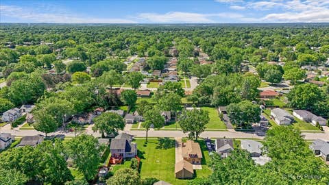 Tiny photo for 746 Parkway Avenue, Elgin, IL 60120 (MLS # 12738031)