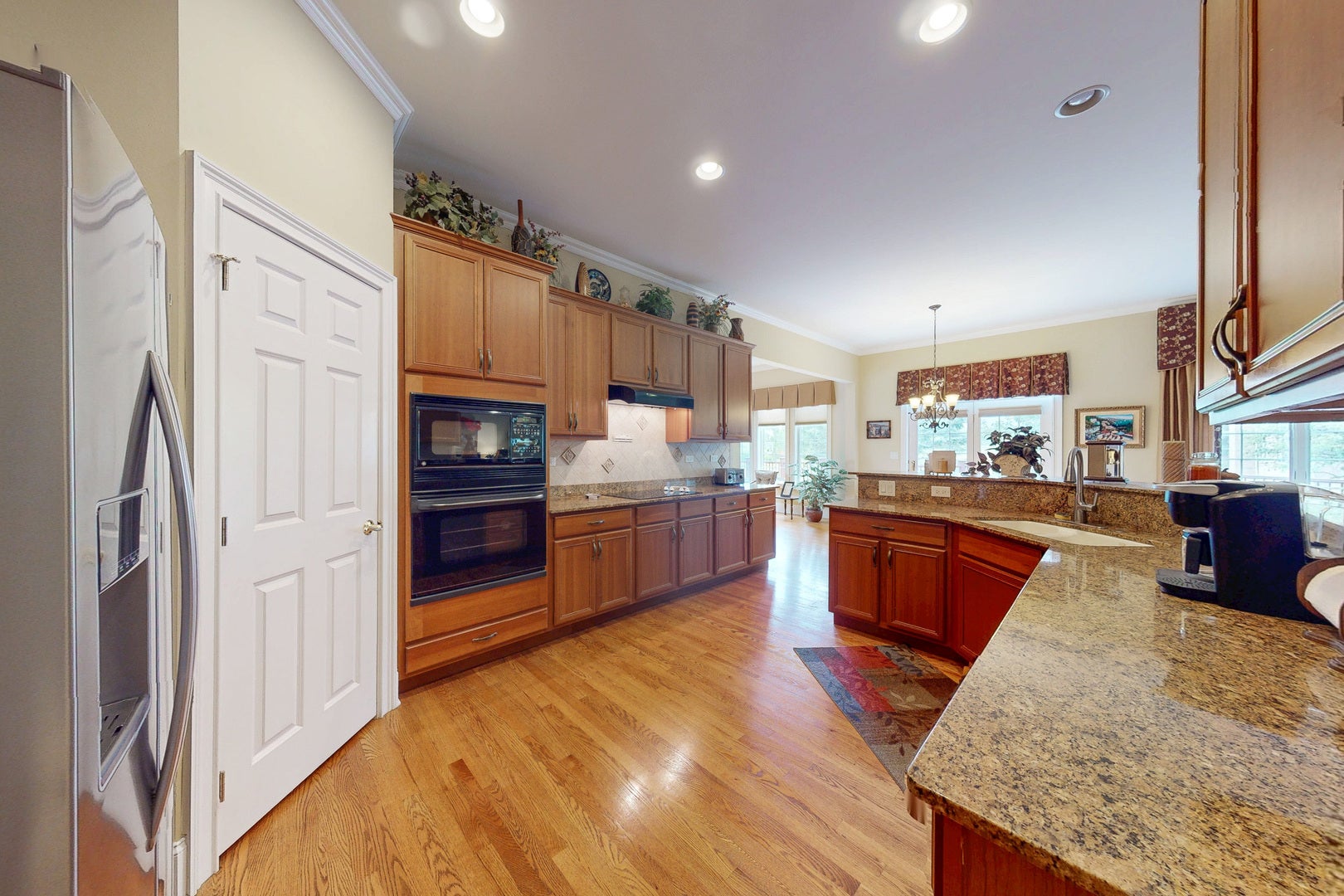 1043 Ridgeview Drive