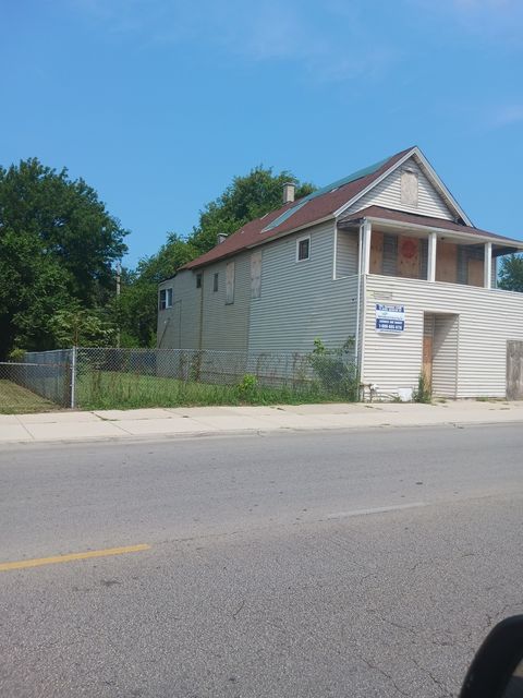 Photo of 2856 E 79th Street, Chicago, IL 60649 (MLS # 12604207)