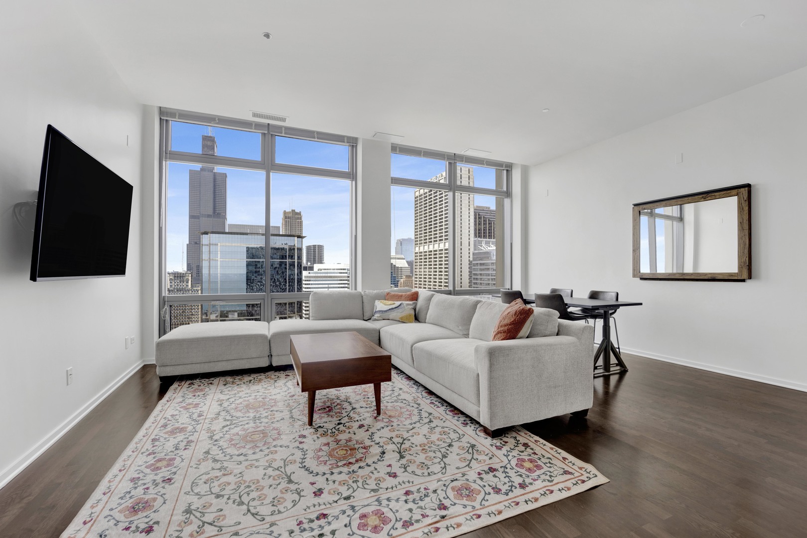 65 E MONROE Street 4203