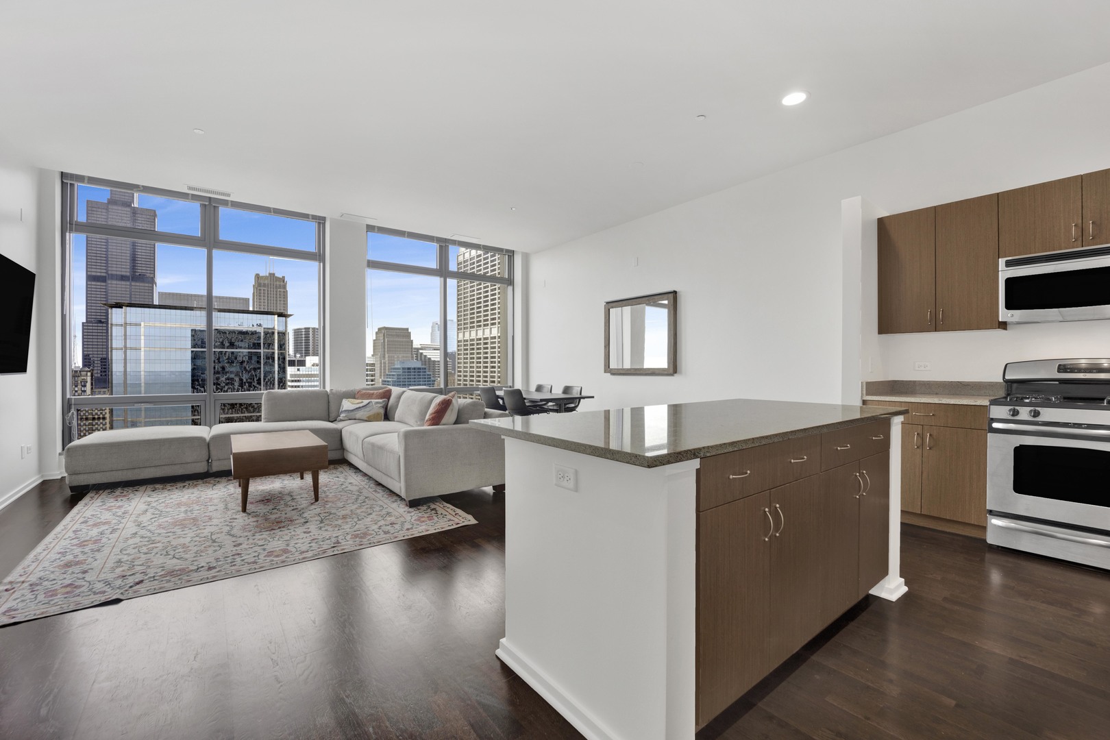 65 E MONROE Street 4203