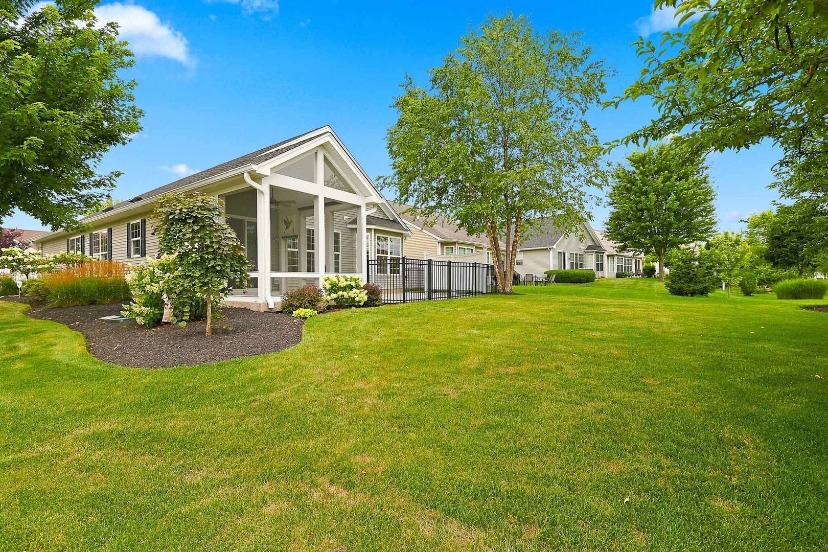 13284 Meadowlark Lane